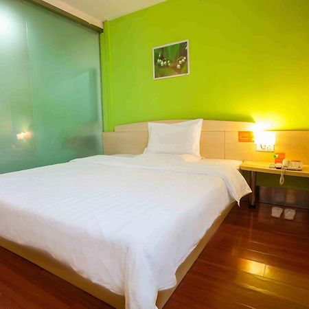 7Days Inn Lingshui Beidou Road Room photo