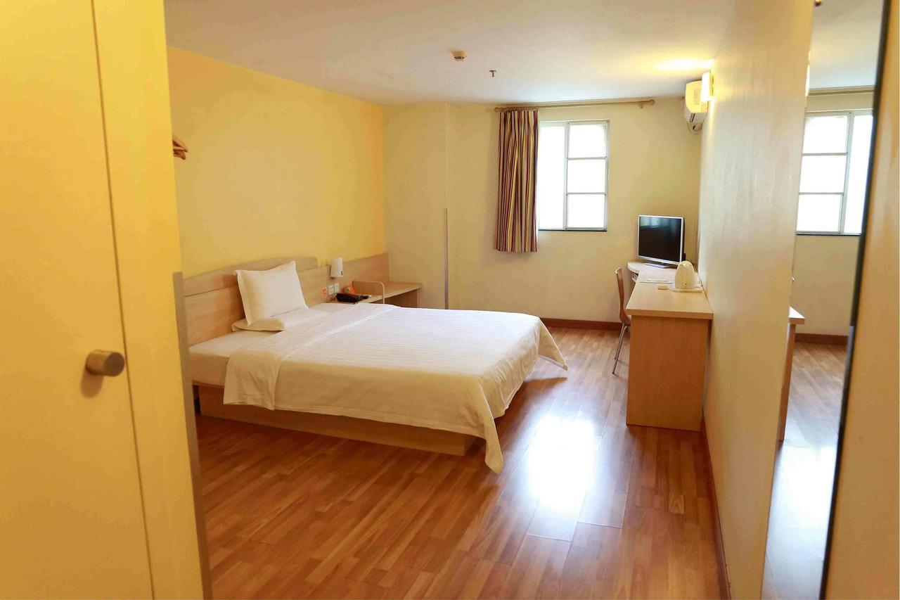 7Days Inn Lingshui Beidou Road Room photo